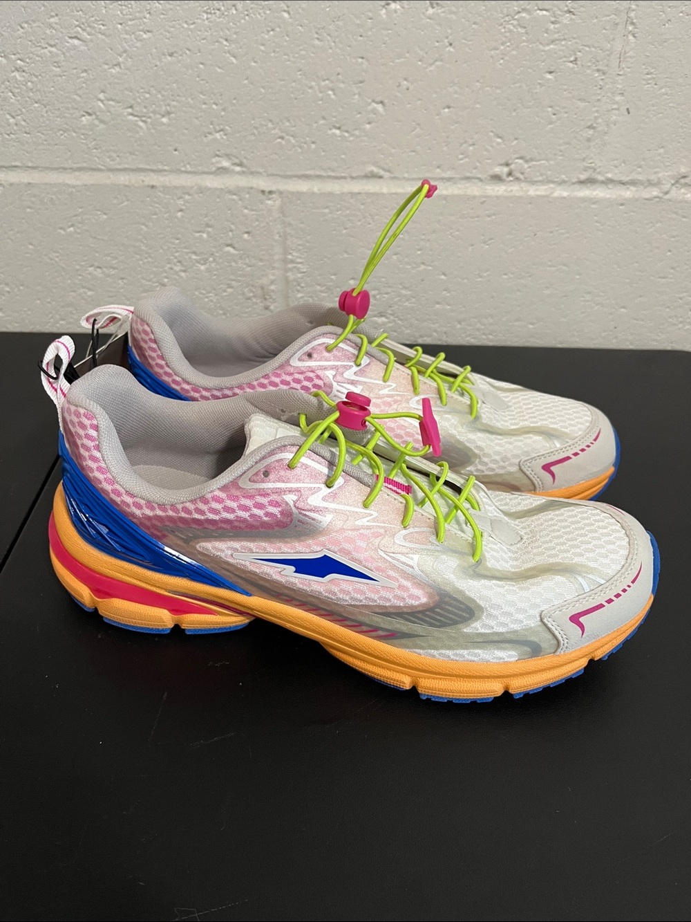 Avia Fashion Bungee Sneakers - Size 10